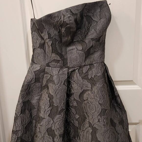 Halston Heritage Strapless Dress in Black Floral - Picture 4 of 9